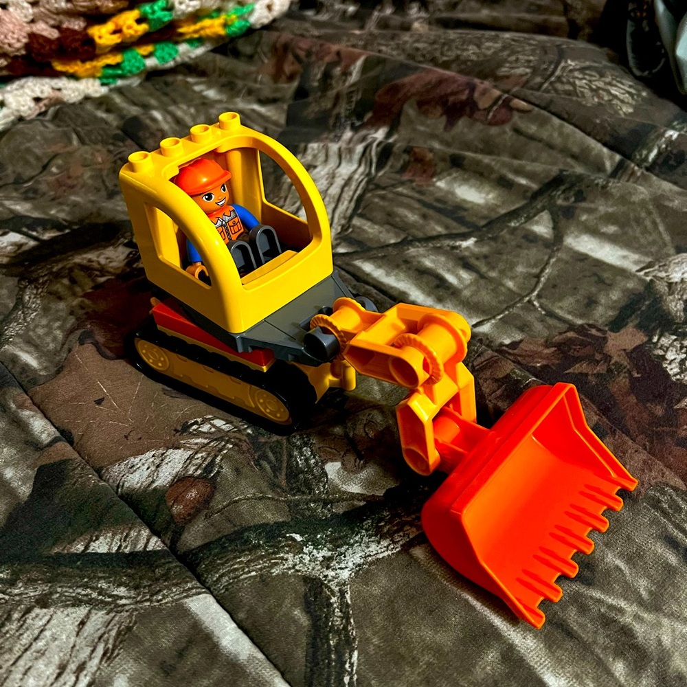 Duplo Lego Construction Rig